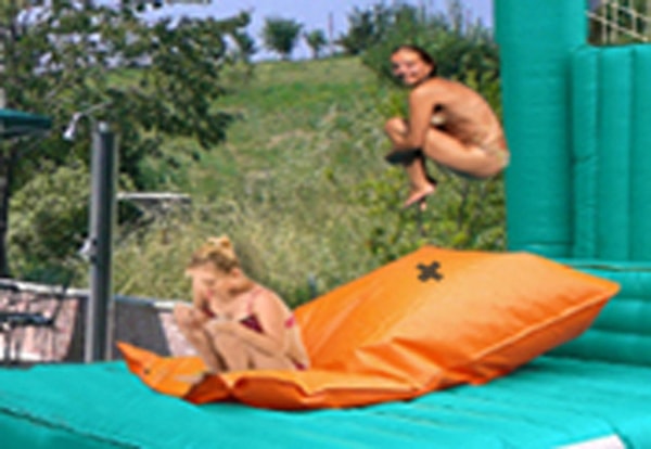 alquiler de inflables acuaticos trampolin caracoles