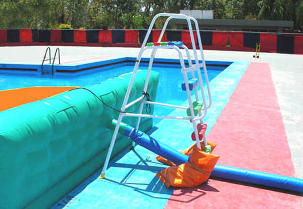 inflable acuatico catapulta humana